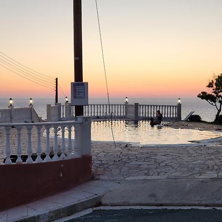 פומוס Serena Vacation Home מראה חיצוני תמונה